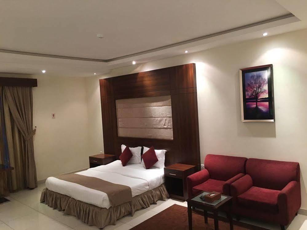 Baron Palace - Almasif Hotel Apartments Riadh Exterior foto